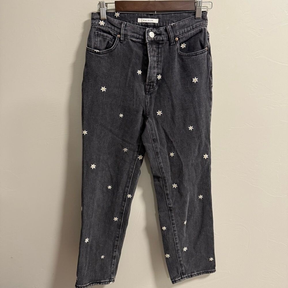 PacSun High Rise Straight Straight Black Grey Floral Embroidered Crop Jean 25